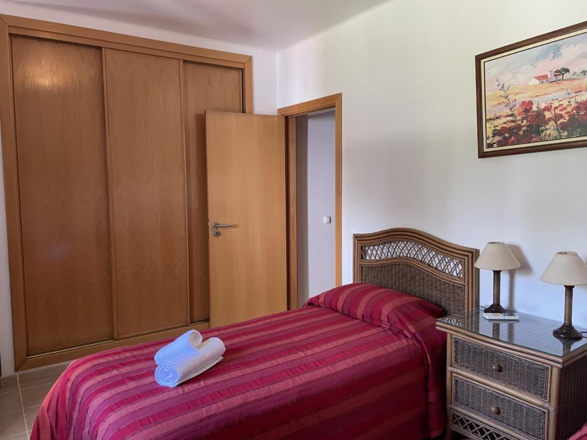 Apartamentos Santa Teresinha Алвор Екстериор снимка