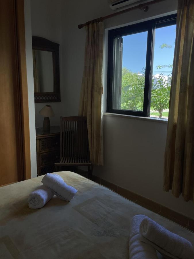 Apartamentos Santa Teresinha Алвор Екстериор снимка