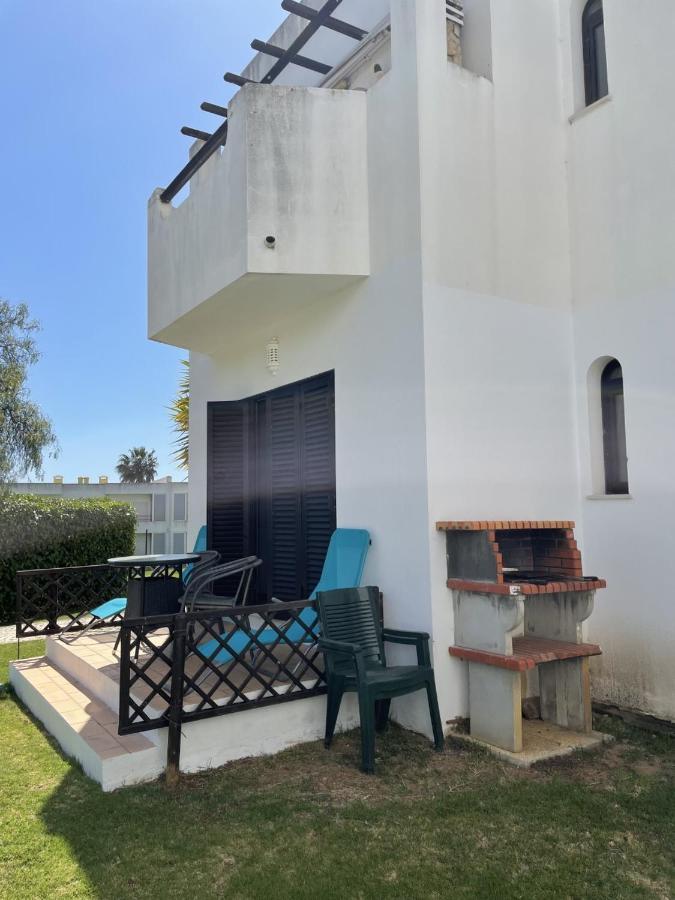 Apartamentos Santa Teresinha Алвор Екстериор снимка