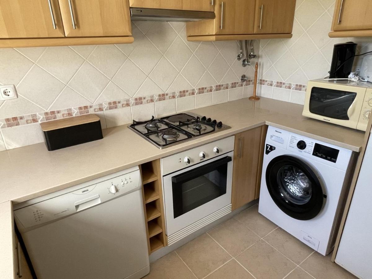Apartamentos Santa Teresinha Алвор Екстериор снимка