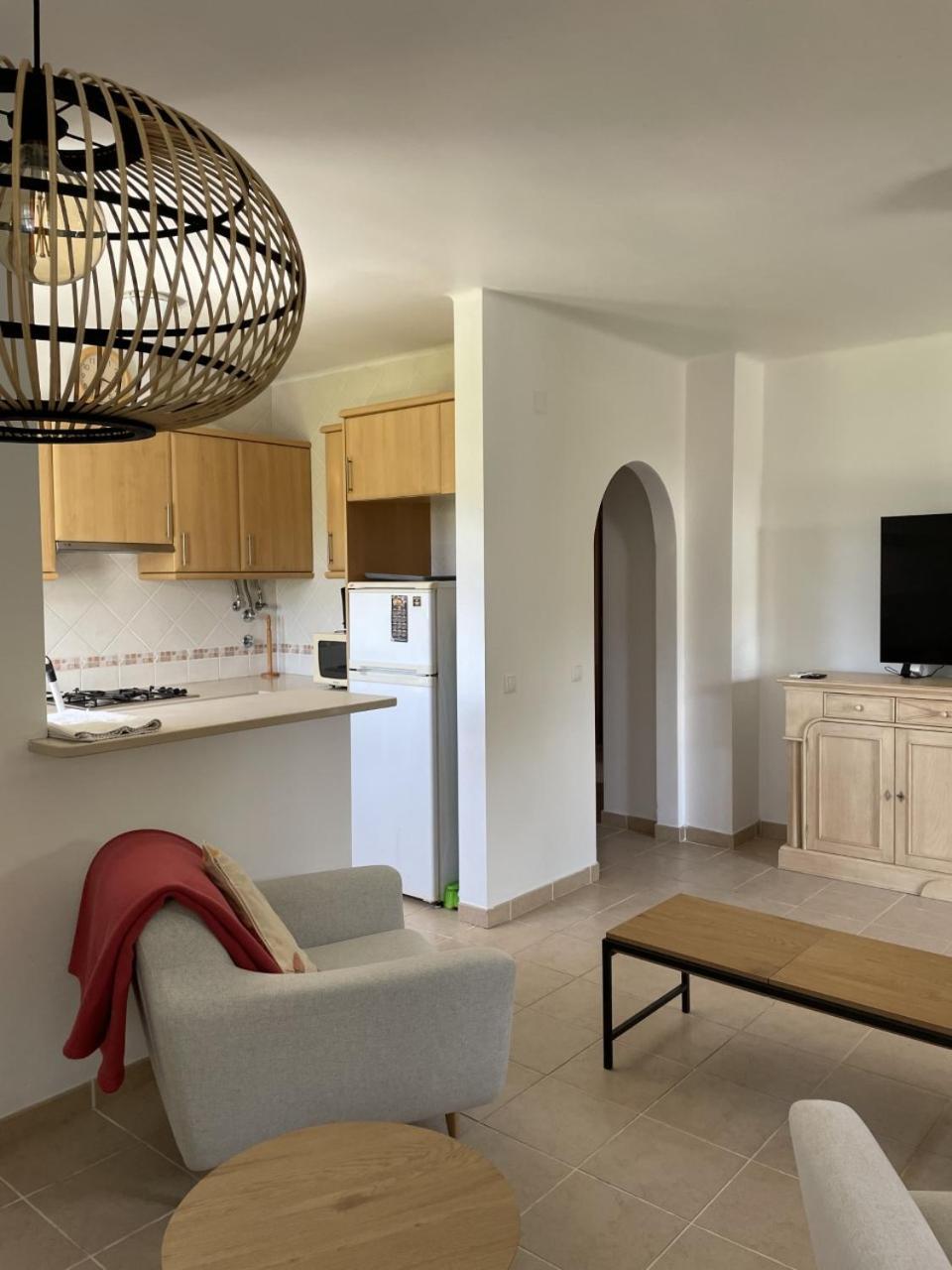 Apartamentos Santa Teresinha Алвор Екстериор снимка