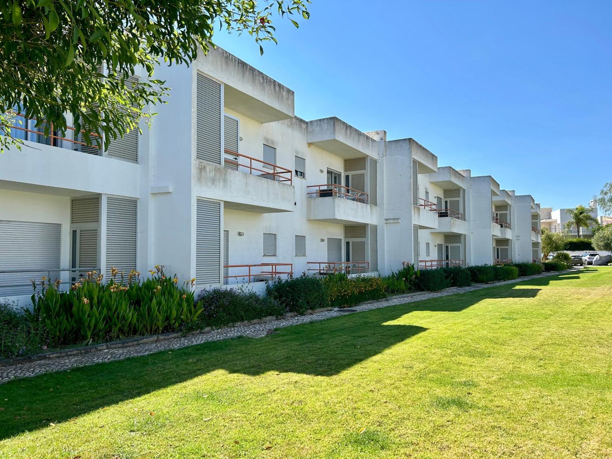 Apartamentos Santa Teresinha Алвор Екстериор снимка