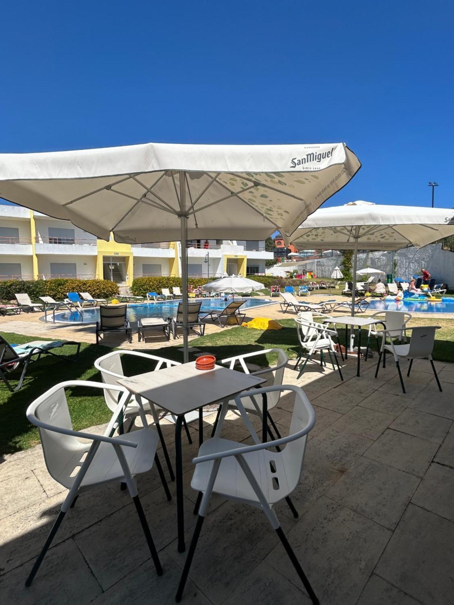 Apartamentos Santa Teresinha Алвор Екстериор снимка