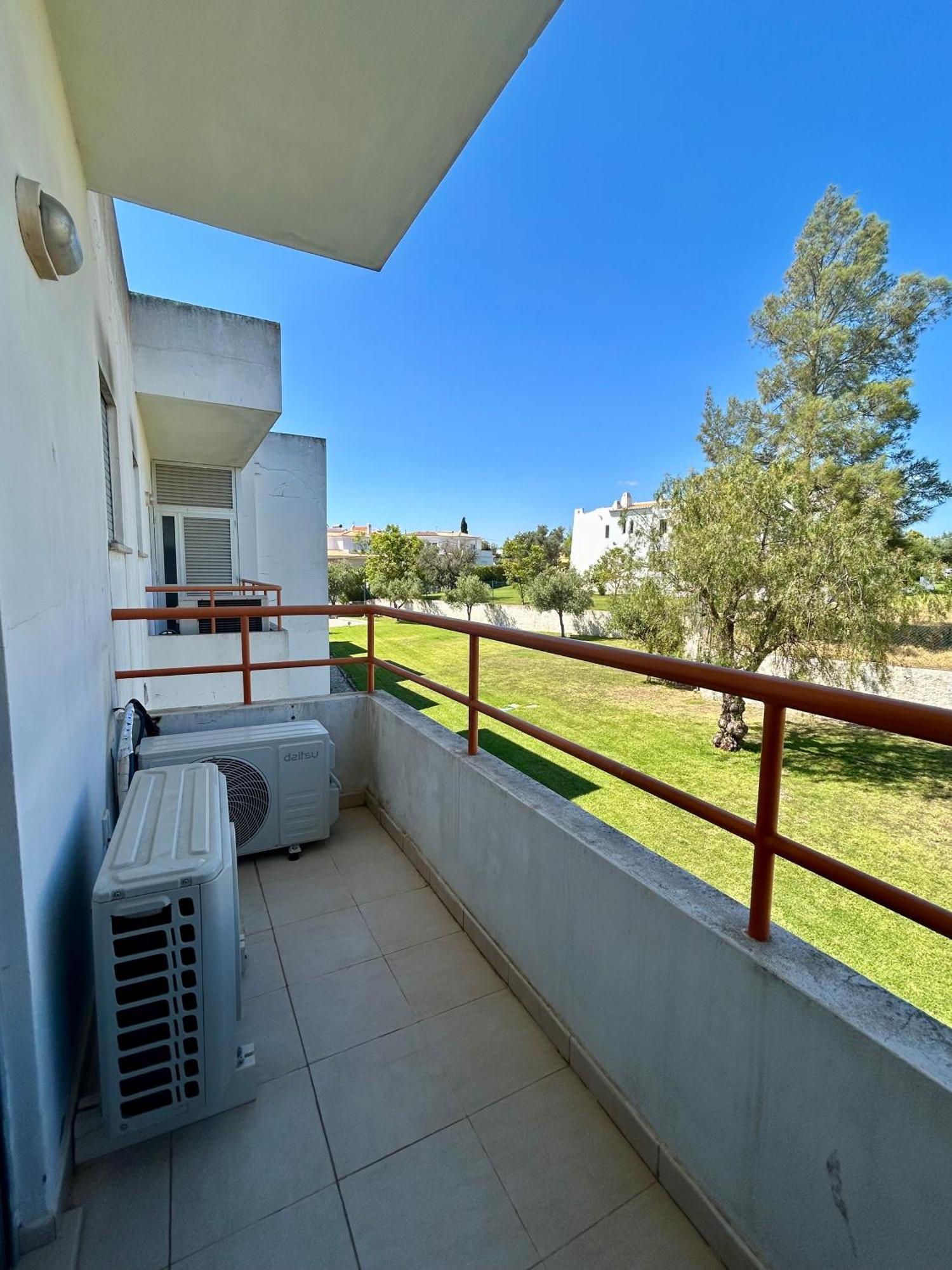 Apartamentos Santa Teresinha Алвор Екстериор снимка