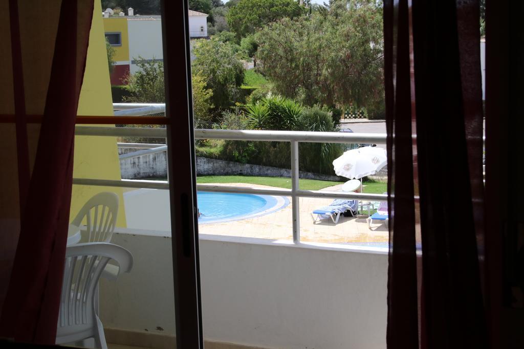 Apartamentos Santa Teresinha Алвор Екстериор снимка