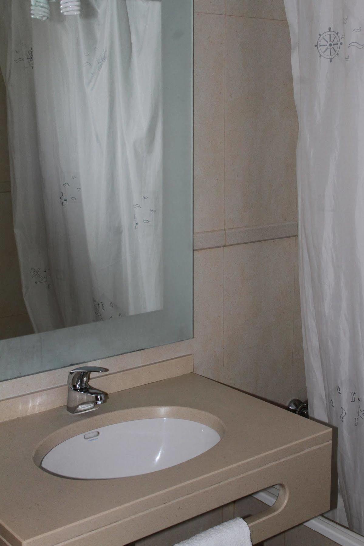 Apartamentos Santa Teresinha Алвор Екстериор снимка