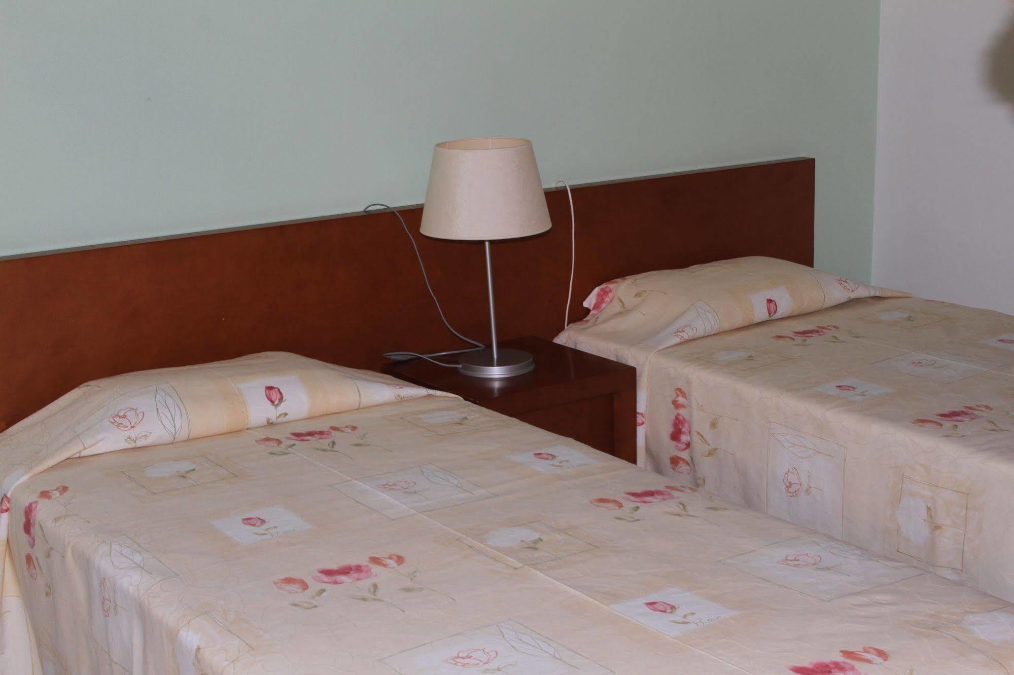Apartamentos Santa Teresinha Алвор Екстериор снимка