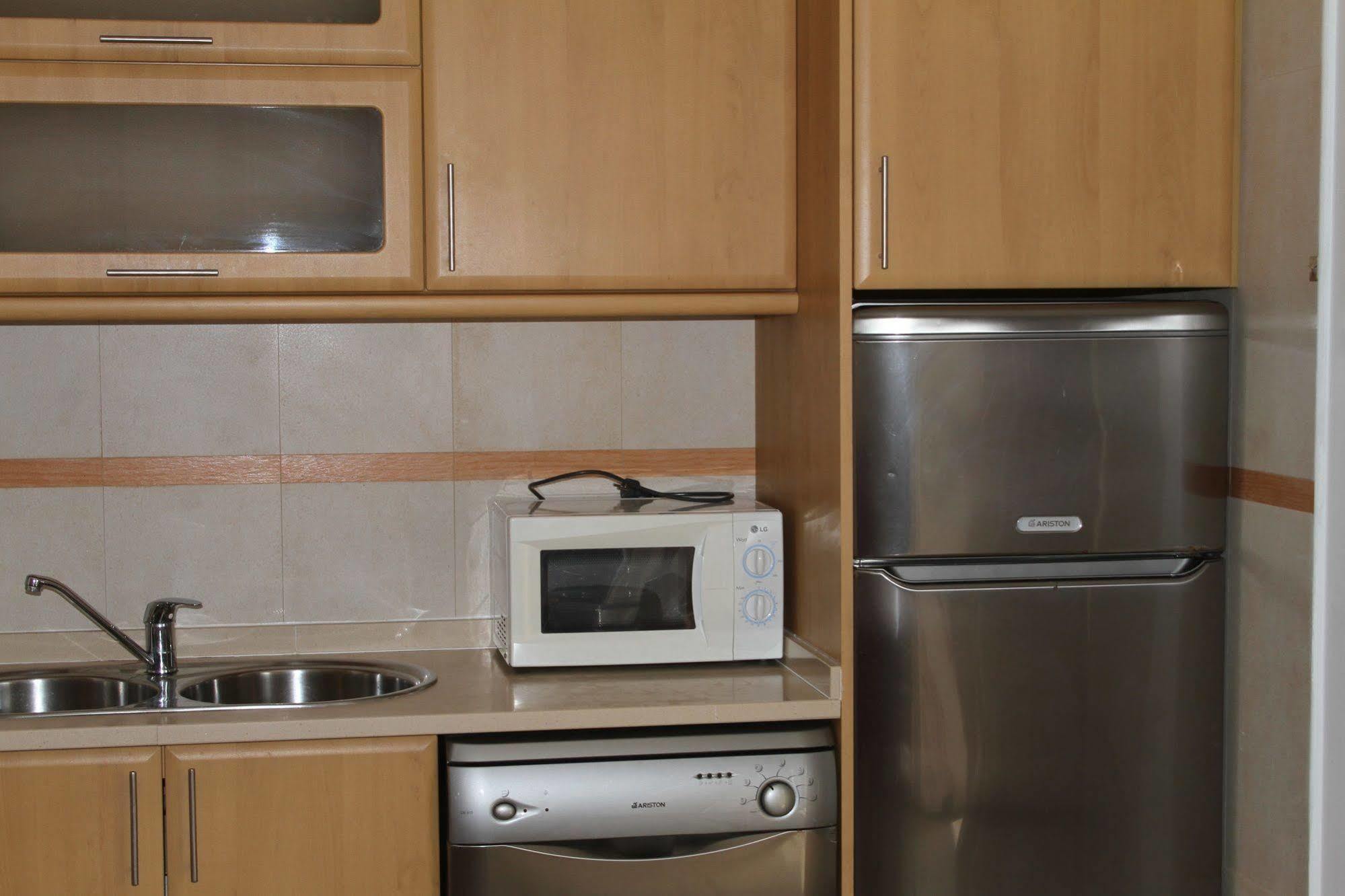 Apartamentos Santa Teresinha Алвор Екстериор снимка